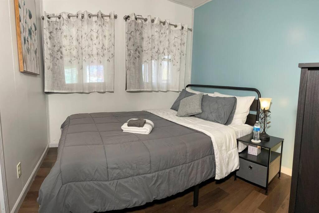 *King Bed/3Bds House Near Naval Base & 6Flags* Apartment Уокиган Екстериор снимка