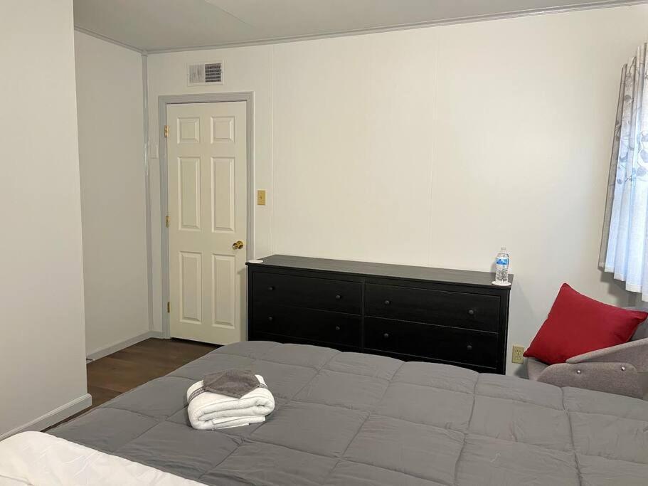 *King Bed/3Bds House Near Naval Base & 6Flags* Apartment Уокиган Екстериор снимка